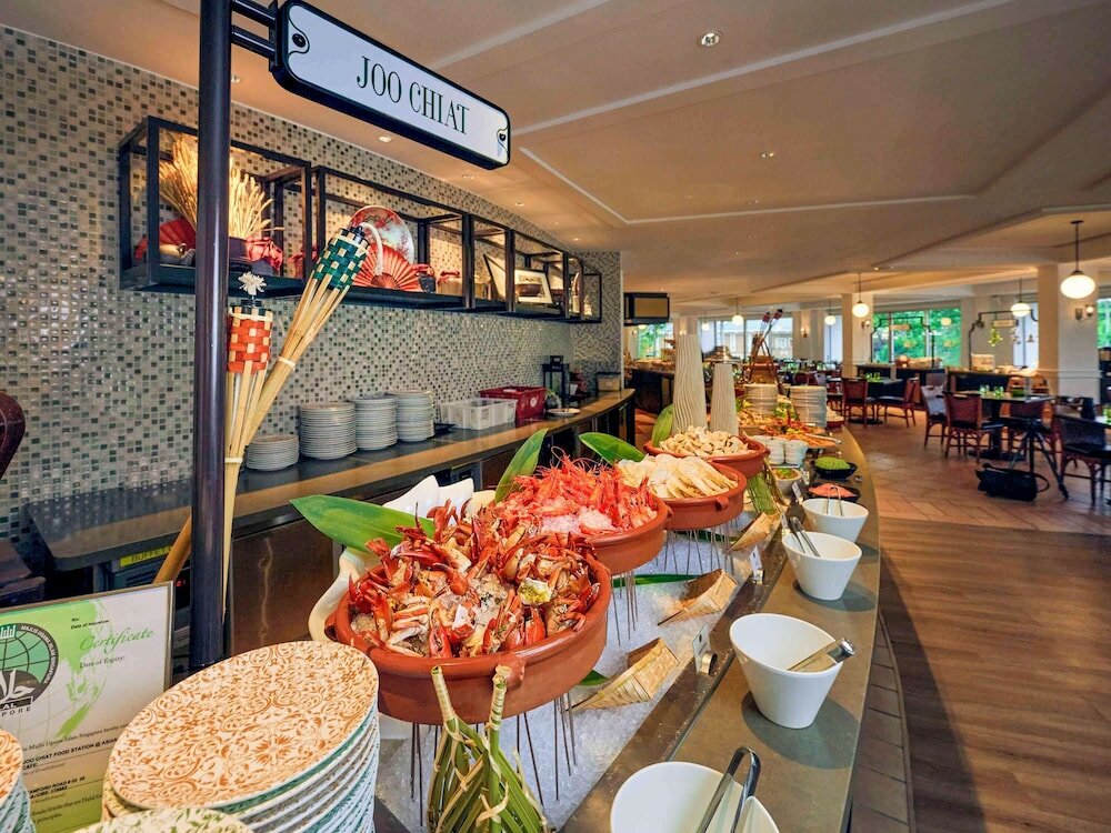 Фото Swissotel The Stamford, Singapore