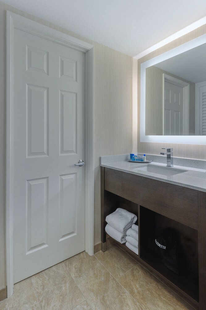 Фото Best Western Plus Carriage Inn