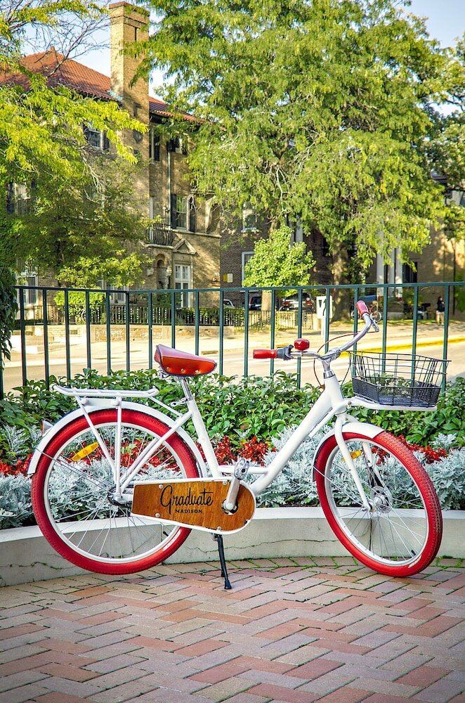 Фото Graduate Madison