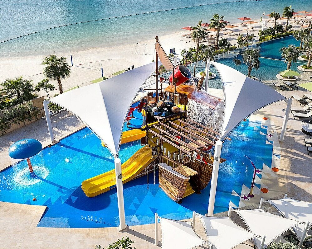 Фото Four Seasons Hotel Bahrain Bay