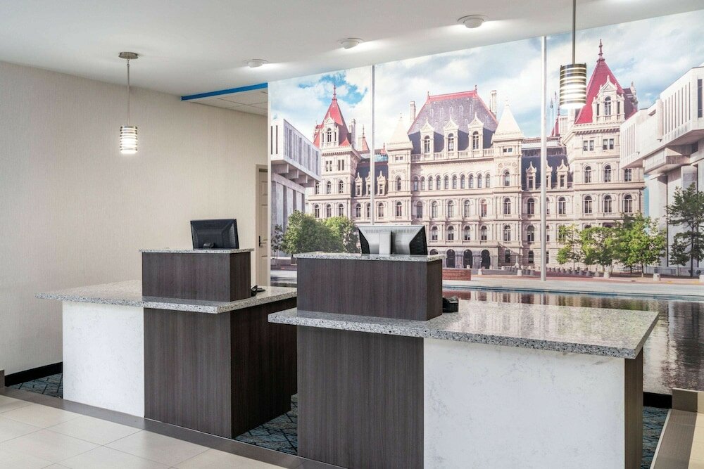 Фото La Quinta Inn & Suites by Wyndham Latham Albany Airport