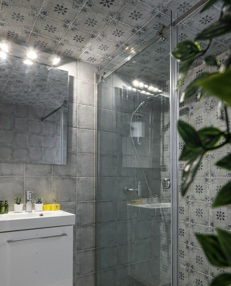 Фото Nemeseos 82m² homm Apartment with Roof Garden and Pool