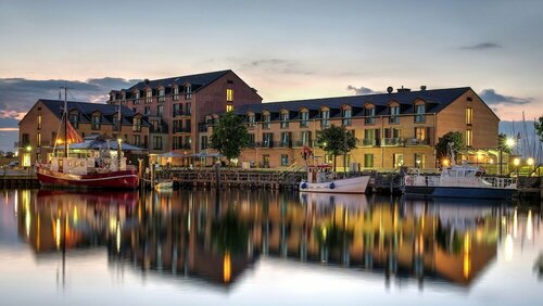 Внешний вид отеля Hafenhotel Meereszeiten в Хайлигенхафене, фото 1