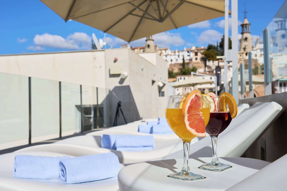 Фото Hotel Macià Granada Five Senses Rooms & Suites