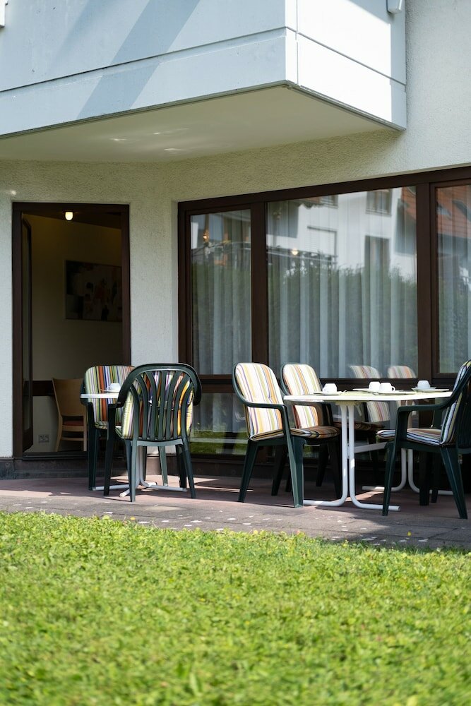 Фото Hotel Flora Stuttgart - Möhringen