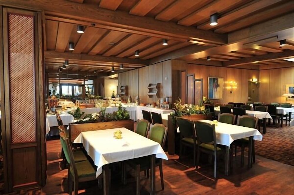 Фото Hotel Central