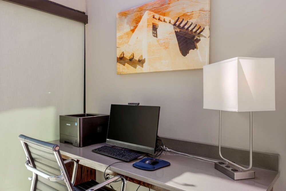 Фото Best Western Pecos Inn