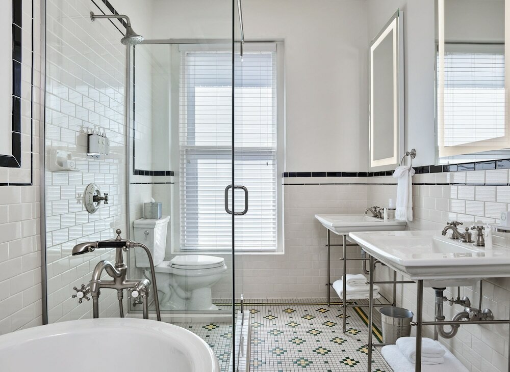 Фото The Oxford Hotel