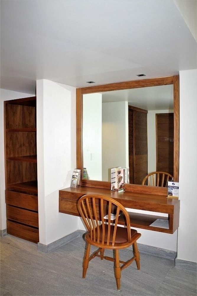 Фото Hotel Plaza Kokai