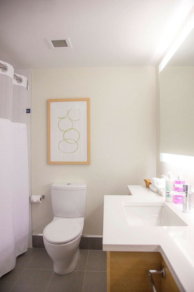 Фото Coast Bastion Hotel