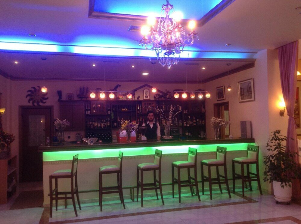 Фото Famissi Hotel