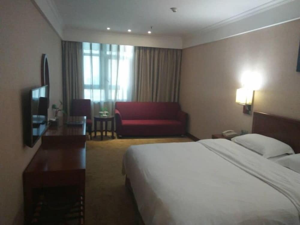 Фото GreenTree Inn Dongguan Houjie Business Hotel