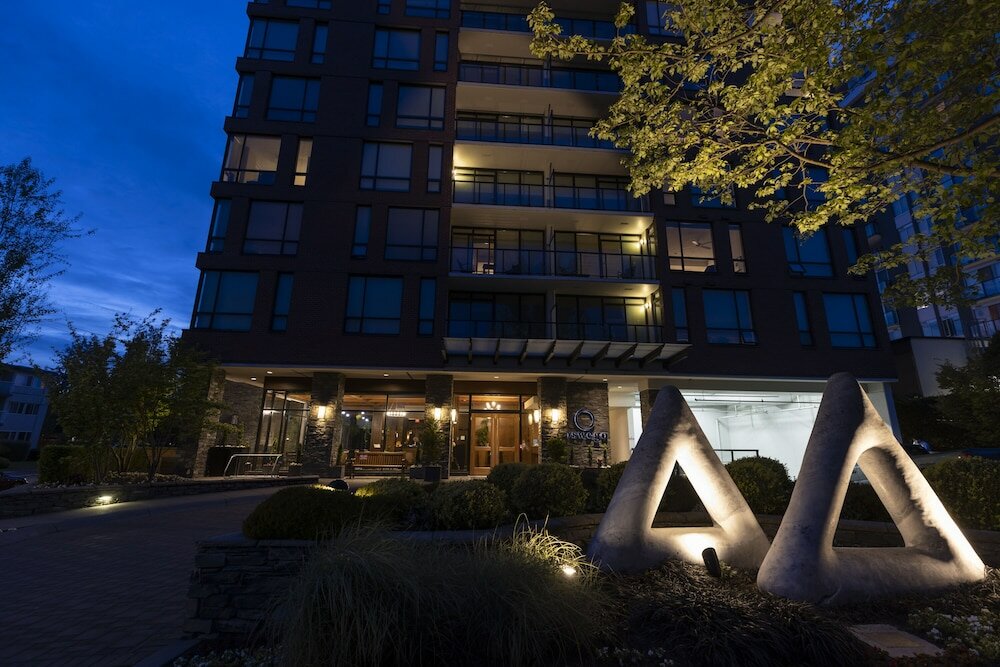 Фото The Oswego Hotel