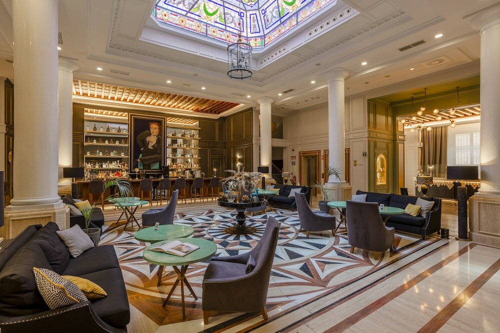 Фото отеля 1