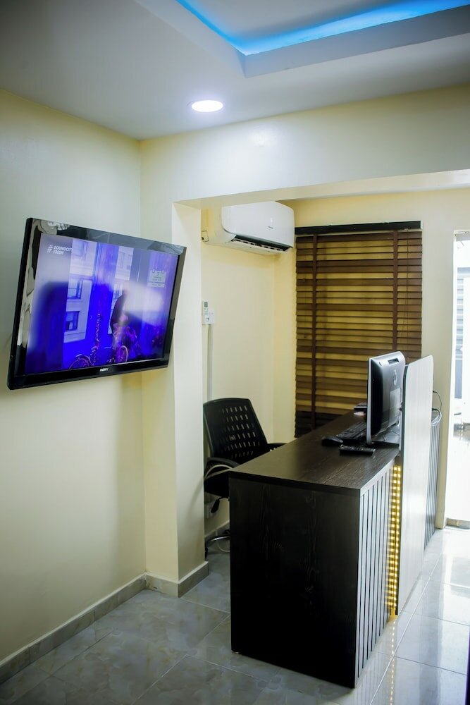 Фото House 2 Guest House