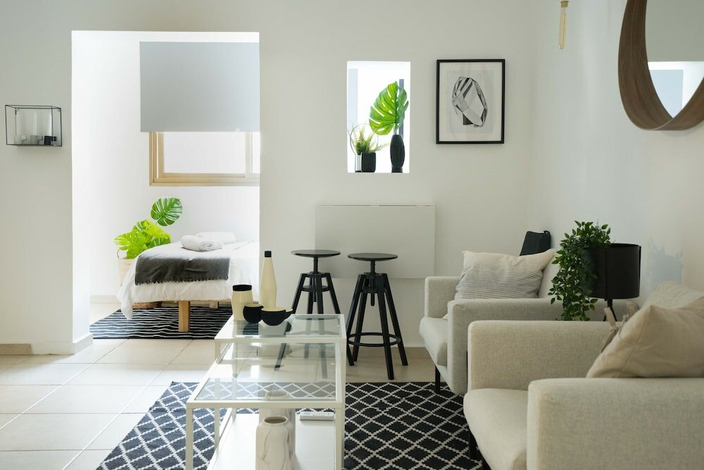 Фото Апартаменты Яркон - на пляже Тель-Авив