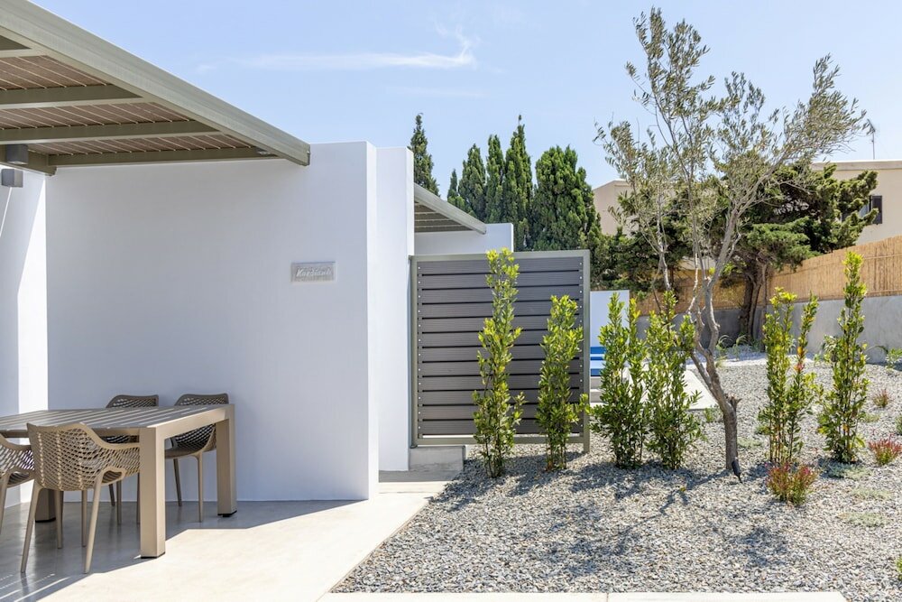 Фото White Holidays Project