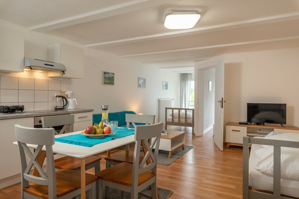 Фото Alpine Hostel Appartements