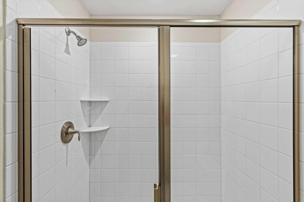 Фото 4539 Narrative Lane