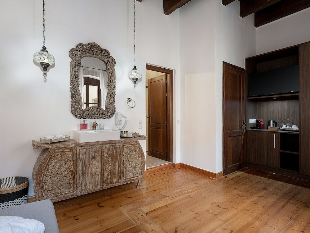 Фото Venetian Palace Chania