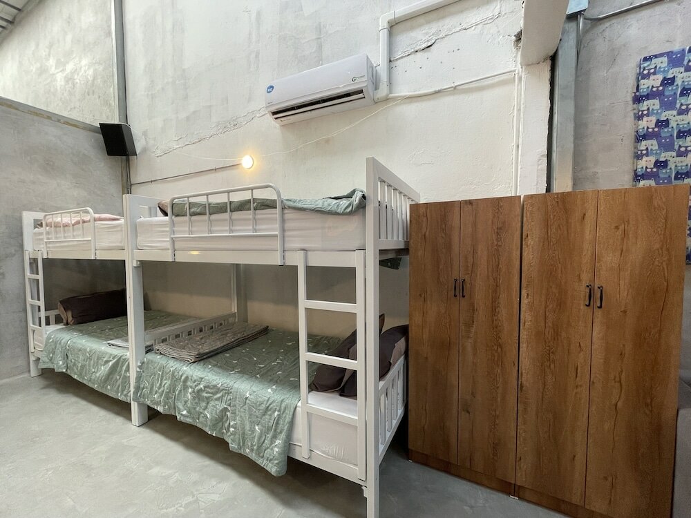 Фото Old Bar Bangkok House