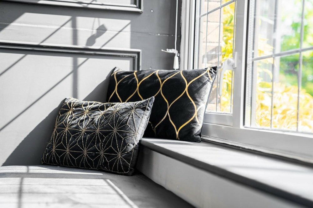 Фото Luxury Designer Mansion in West Midlands Countryside