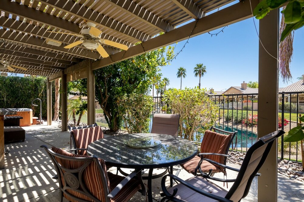 Фото Citrus and Waterfall