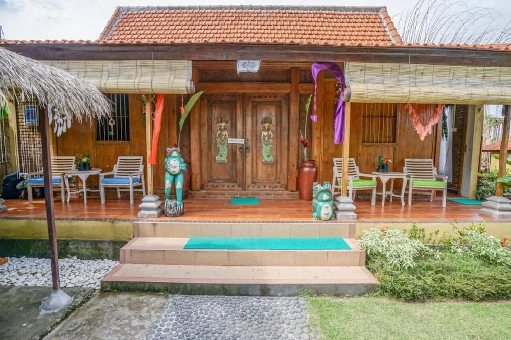 Фото Villa Taman Pesona