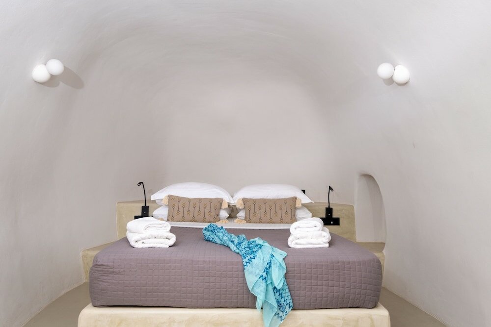Фото SantorOia Luxury Suites