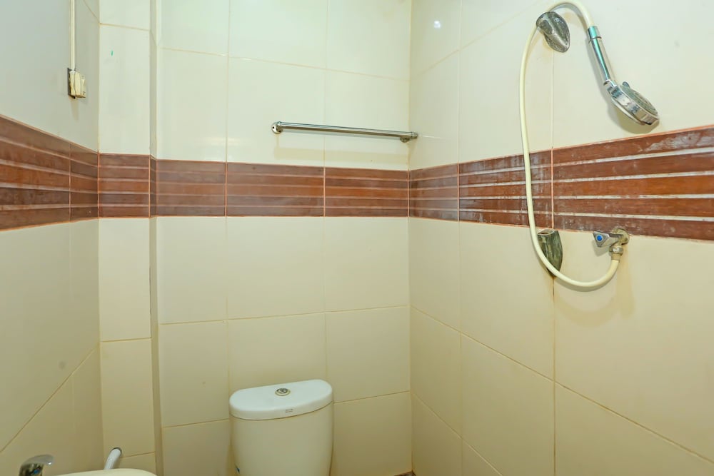 Фото Oyo 92469 Hotel Sahabat