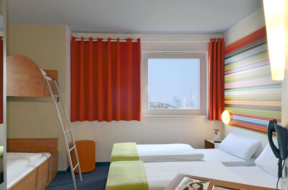 Фото B&b Hotel Frankfurt-Niederrad