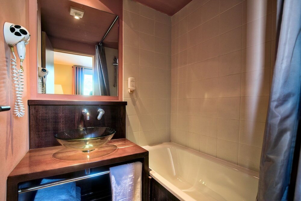 Фото Zenitude Hôtel - Résidences Les Jardins de Lourdes