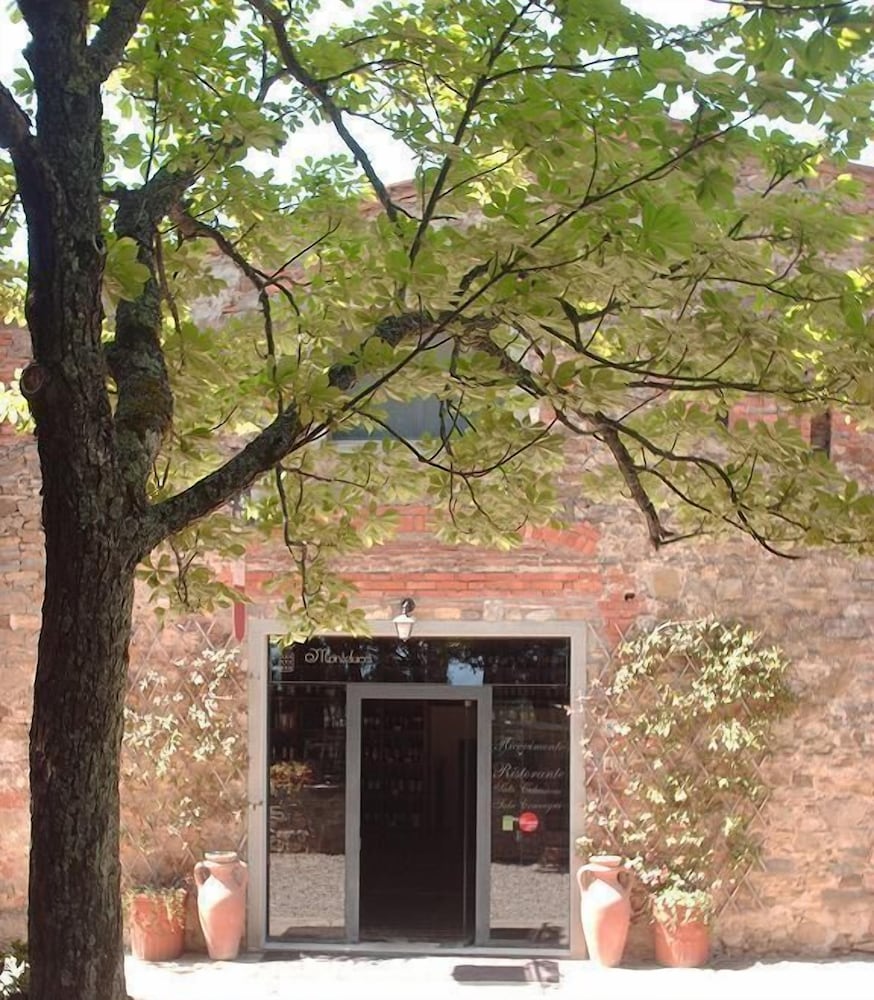 Фото Montelucci Country Resort & Agriturismo di Charme