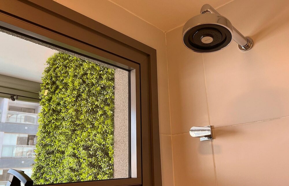 Фото White by Movinn