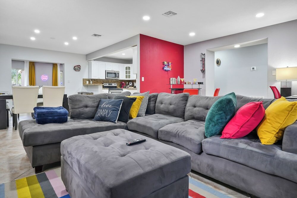 Фото 4 to 23 Guests GameRoom 2 Kitchens Bar BBQ