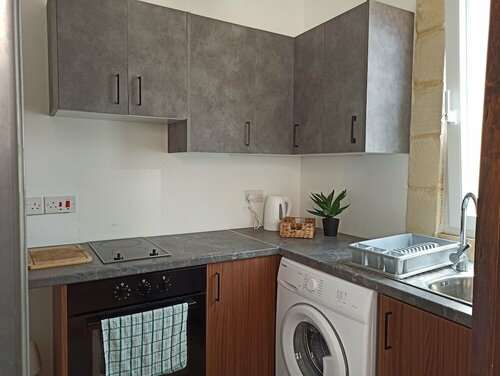 Гостиница Beautiful 1-bed Apartment in Ħal Qormi в Биркиркаре
