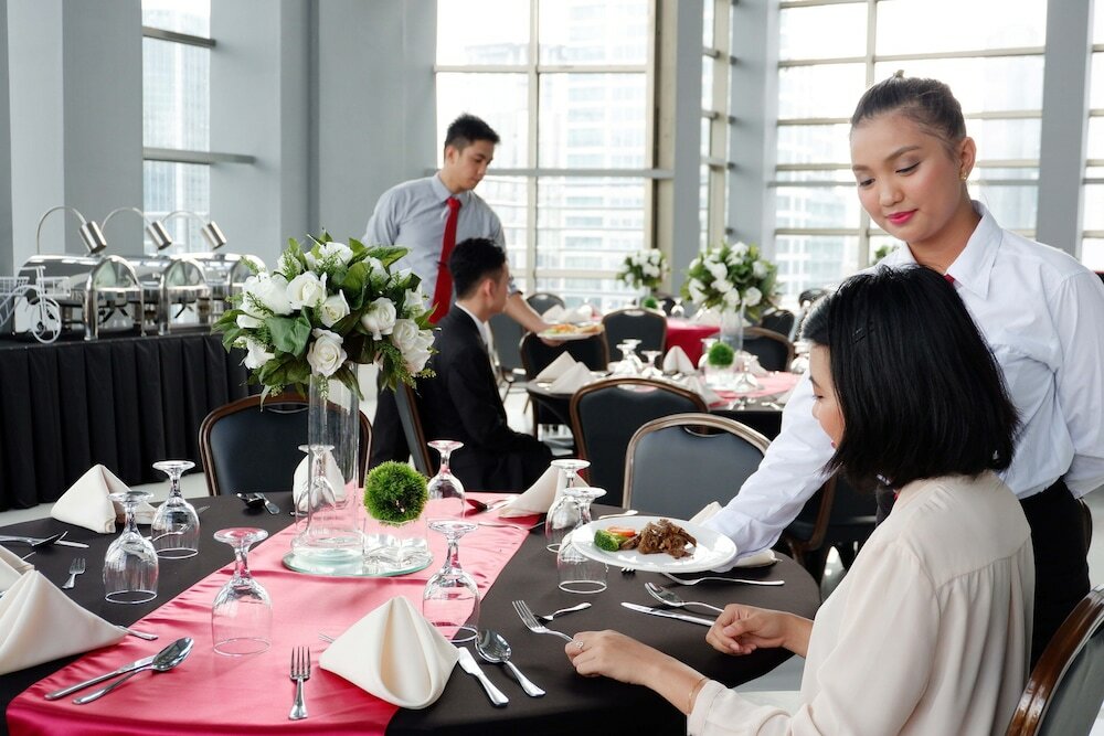 Фото Valero Grand Suites by Swiss-Belhotel Makati