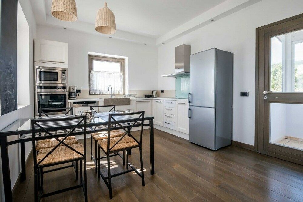 Фото White Villas