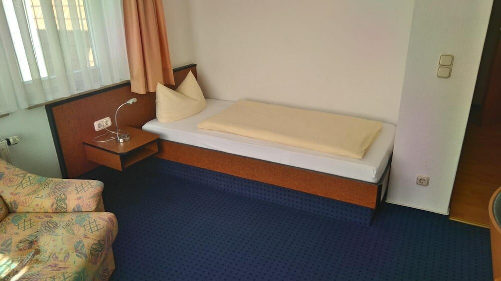 Фото Hotel Loewensteiner Hof Haus am Neuplatz