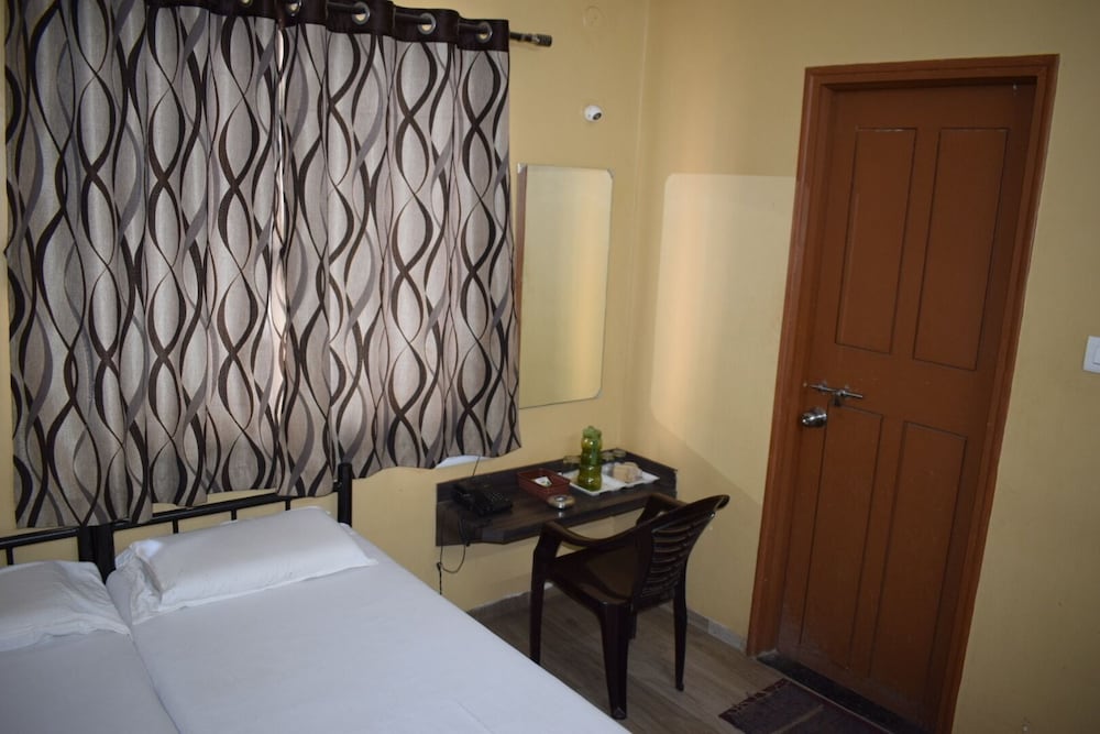 Фото Hotel Peacock