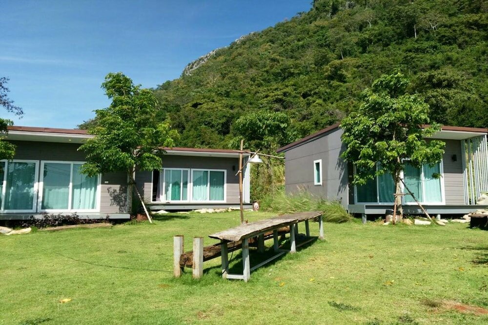 Фото Rabbit Hill Cafe and Resort @ Khao Yai