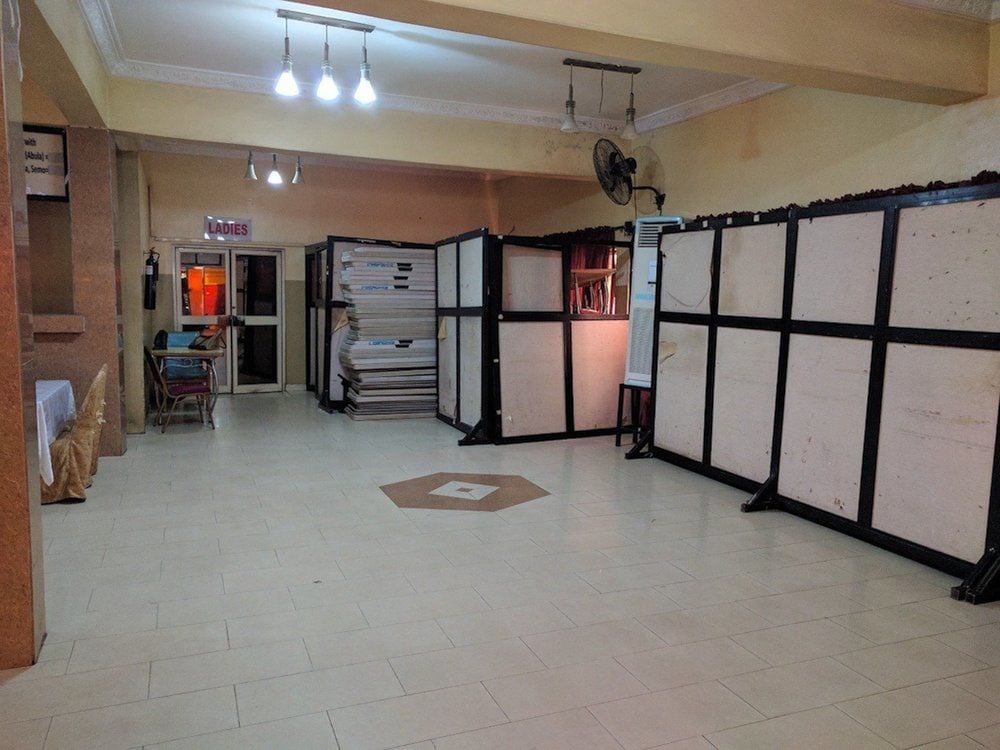 Фото White House Hotel & Conference