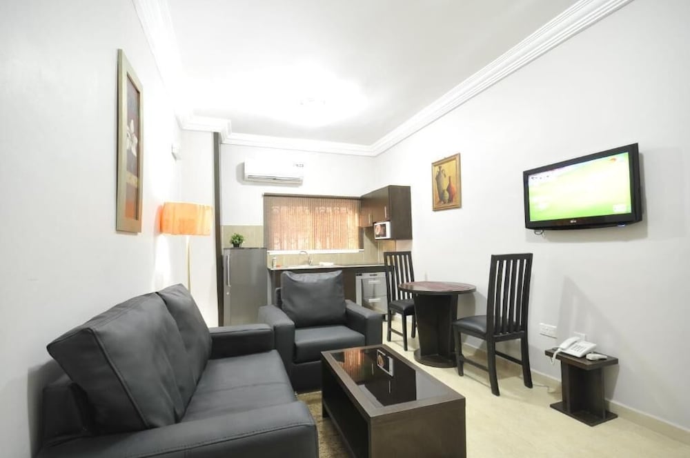 Фото Sheer Luxury Apartments & Suites