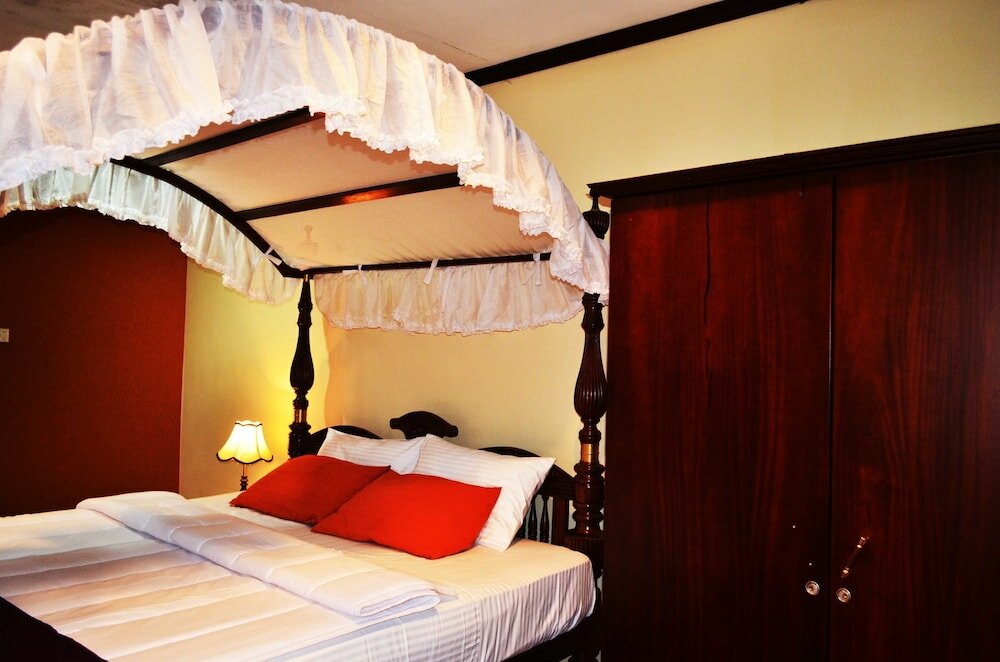 Фото HillCrest Villa