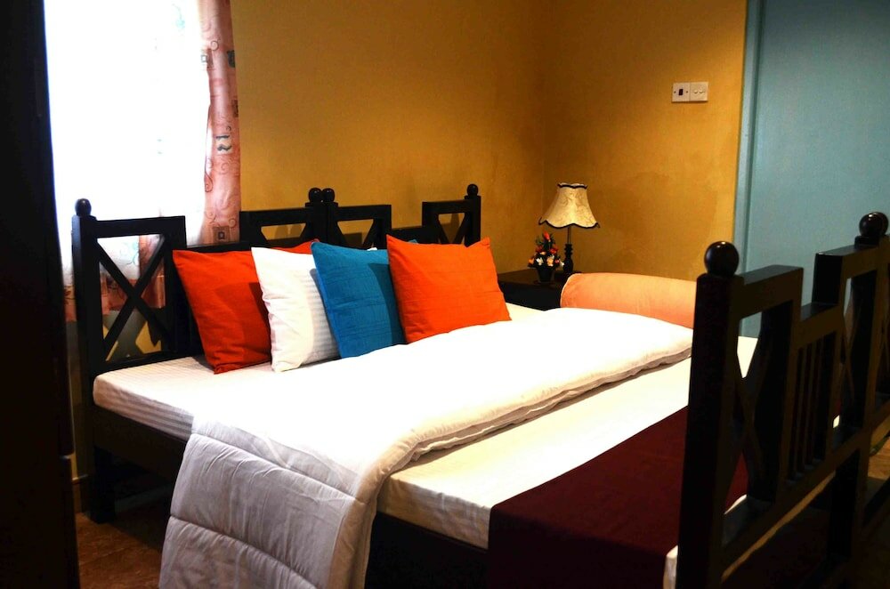 Фото HillCrest Villa