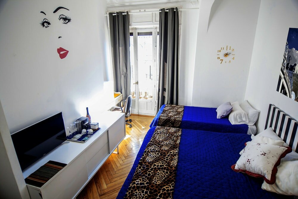 Фото Gran VIA Suites The Palmer House