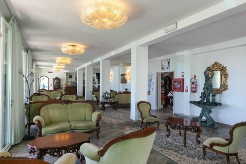 Гостиница Dea Hotel в Червии