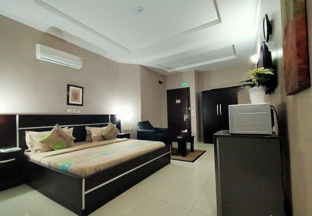 Фото Sheer Luxury Apartments & Suites