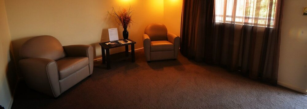 Фото The Crossing Motel