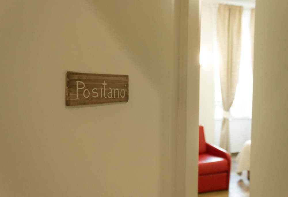 Фото Rooms Stazione Centrale